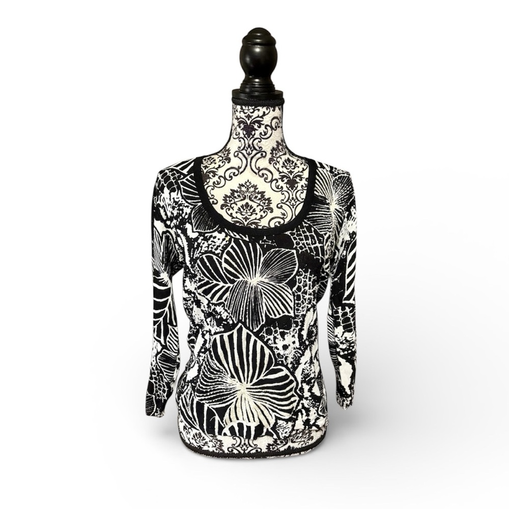 ALBERTO MAKALI Black and White Floral Blouse with Sequins